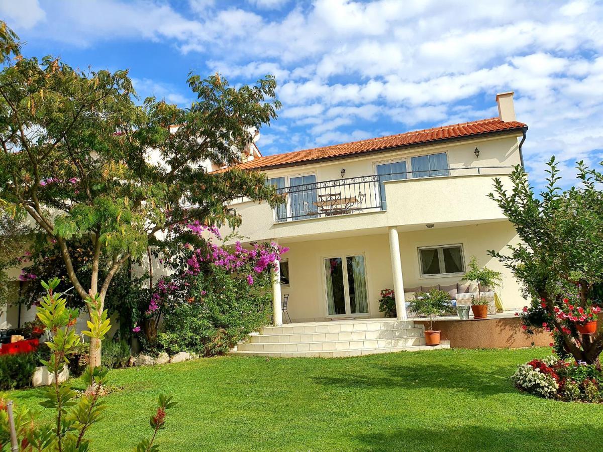 Apartment Oaza Mira Tribalj Exteriér fotografie