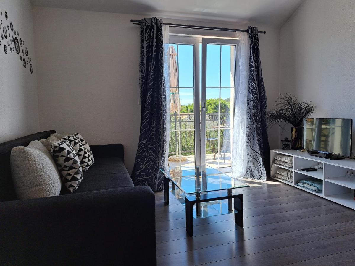 Apartment Oaza Mira Tribalj Exteriér fotografie