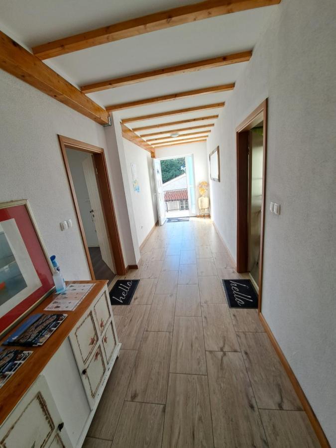 Apartment Oaza Mira Tribalj Exteriér fotografie